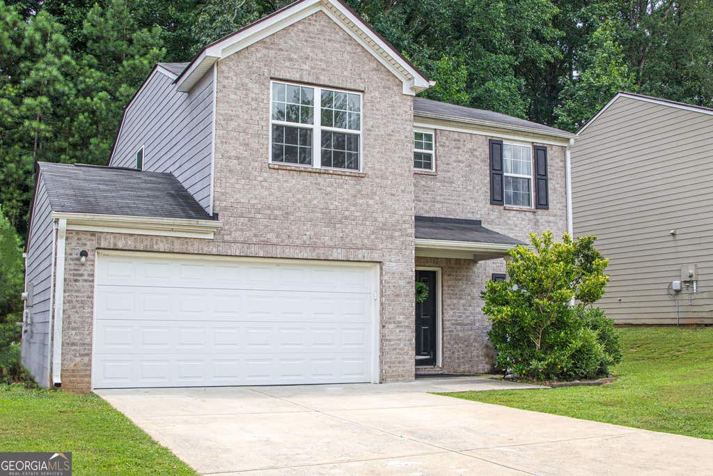 Photo of 5626 Laurel Ridge Drive, Atlanta, GA 30344 (MLS # 10823111)