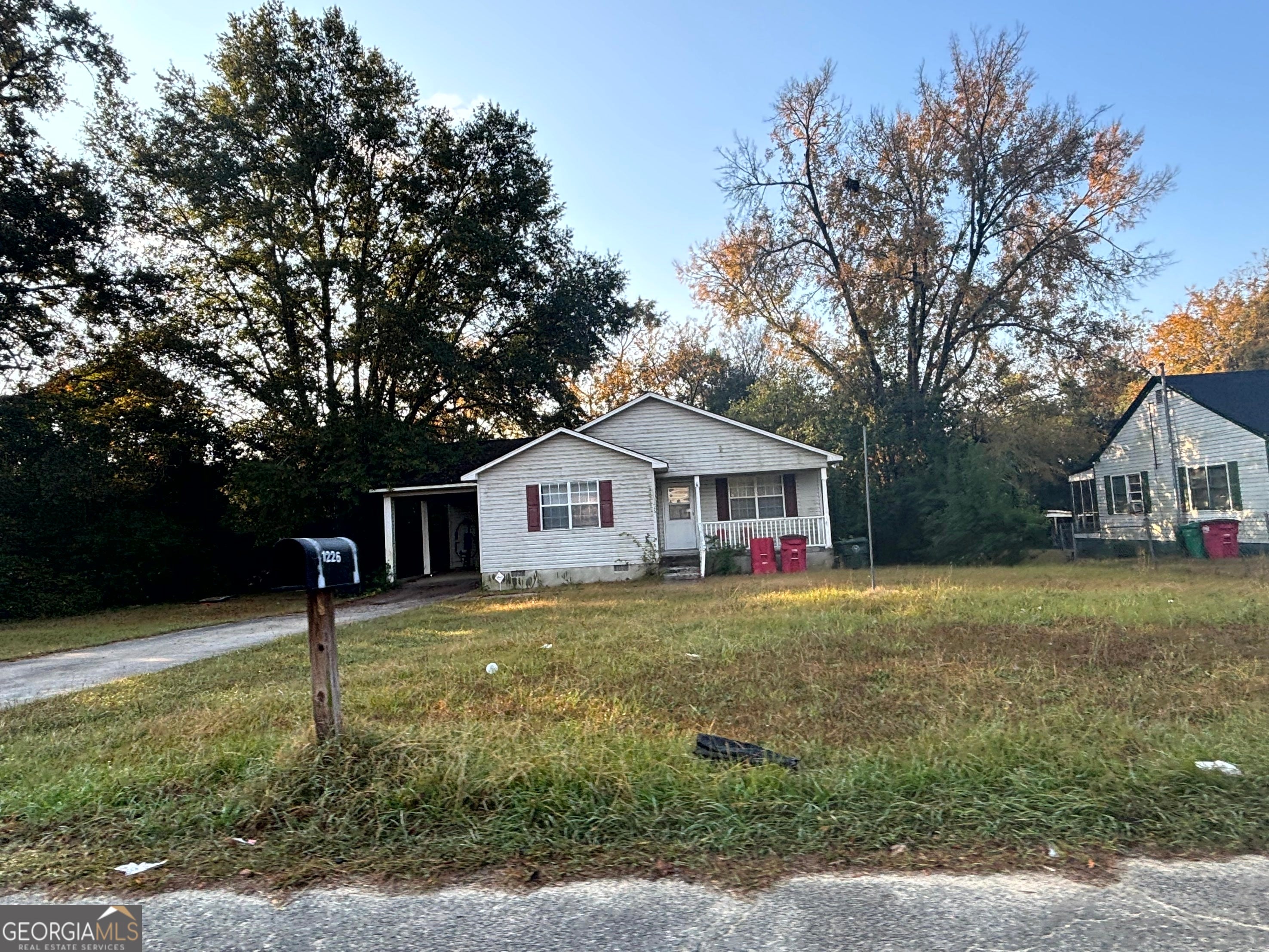 1226 Auburn DR