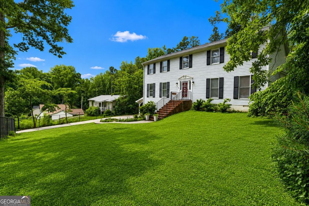 Photo of 305 Saint Patrick Drive SW, Mableton, GA 30126 (MLS # 10780495)