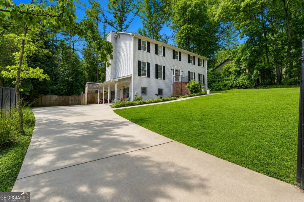 Photo of 305 Saint Patrick Drive SW, Mableton, GA 30126 (MLS # 10780495)
