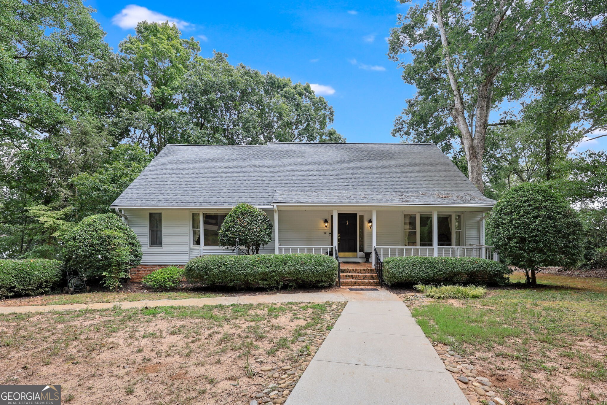 2585 Bridgewater CIR