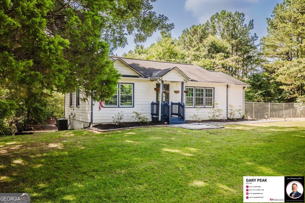 Photo of 7896 Cartersville Highway, Dallas, GA 30132 (MLS # 10799034)