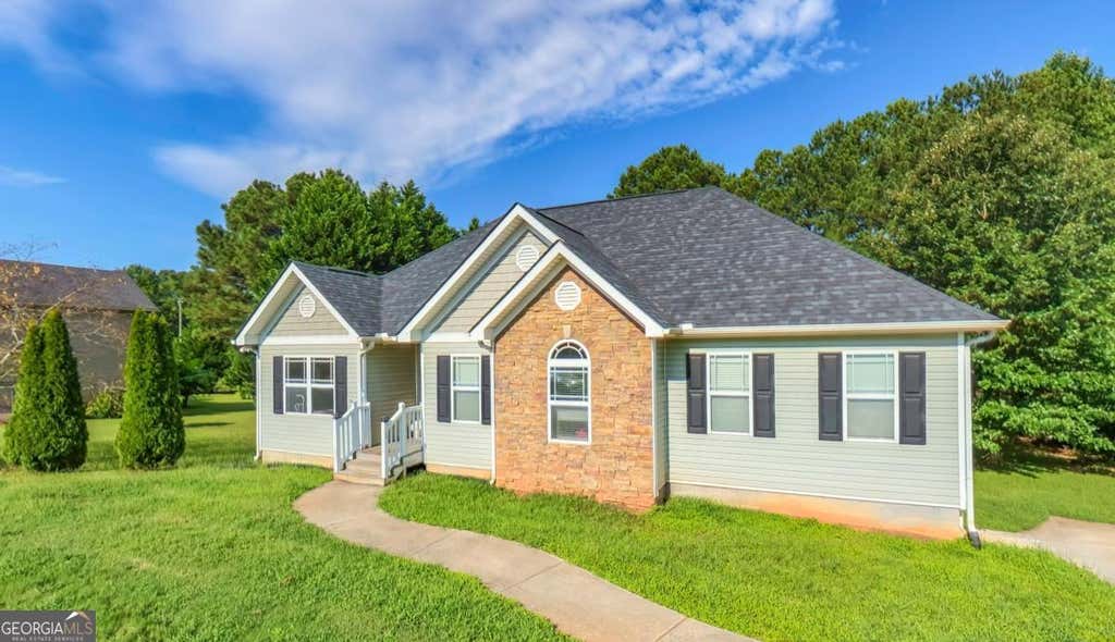 Photo of 208 Oaken Bucket Drive, Temple, GA 30179 (MLS # 10823887)