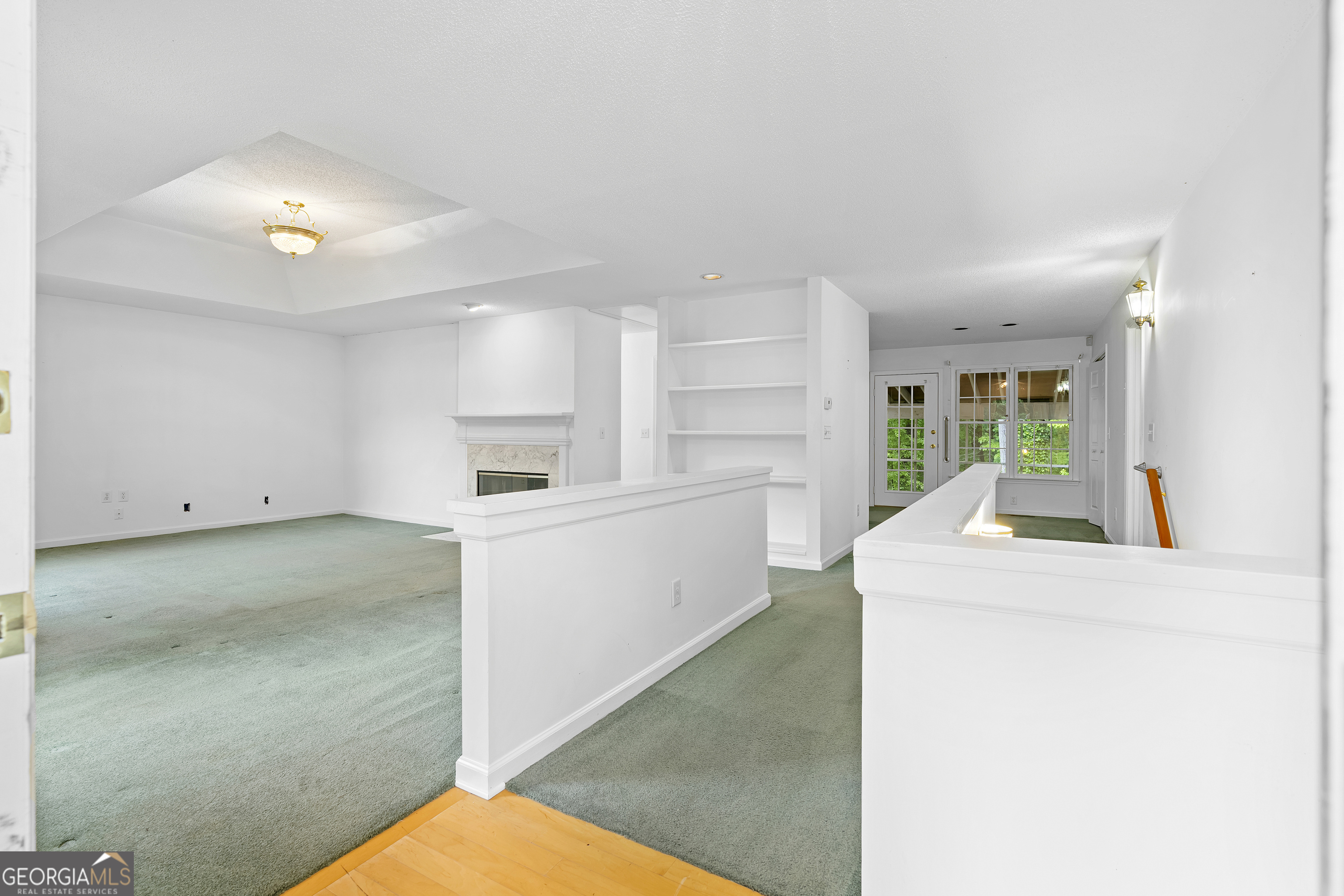 2000 Emerald DR