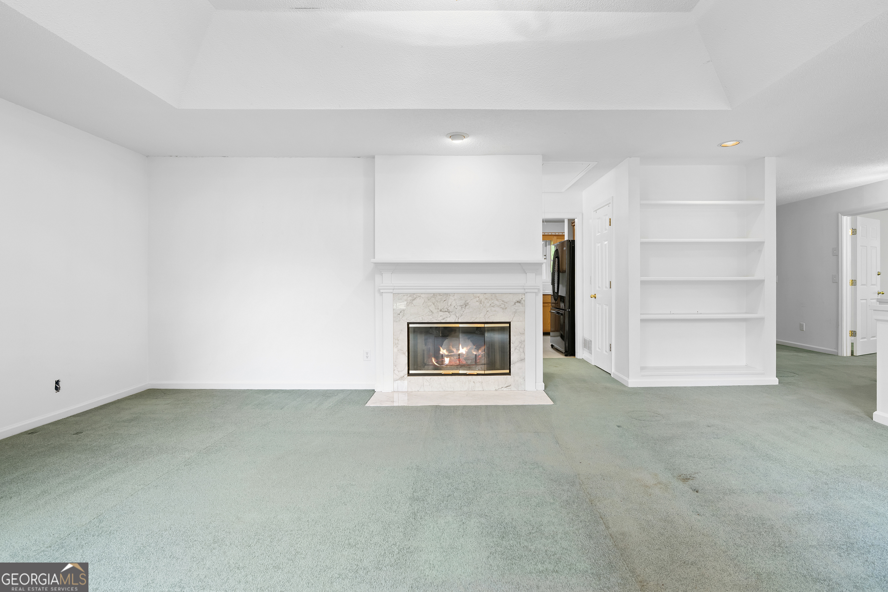 2000 Emerald DR