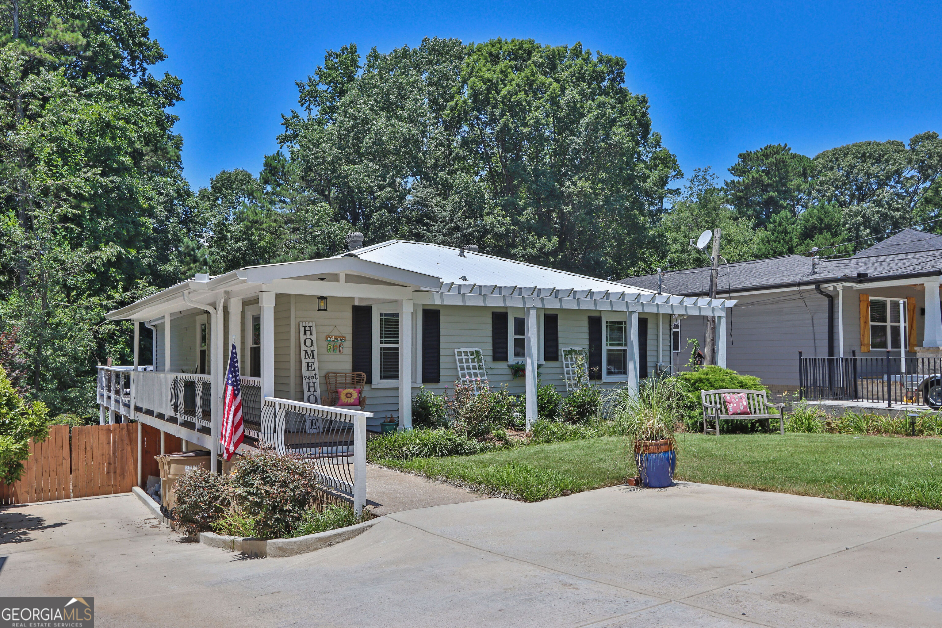 3131 Lee CIR