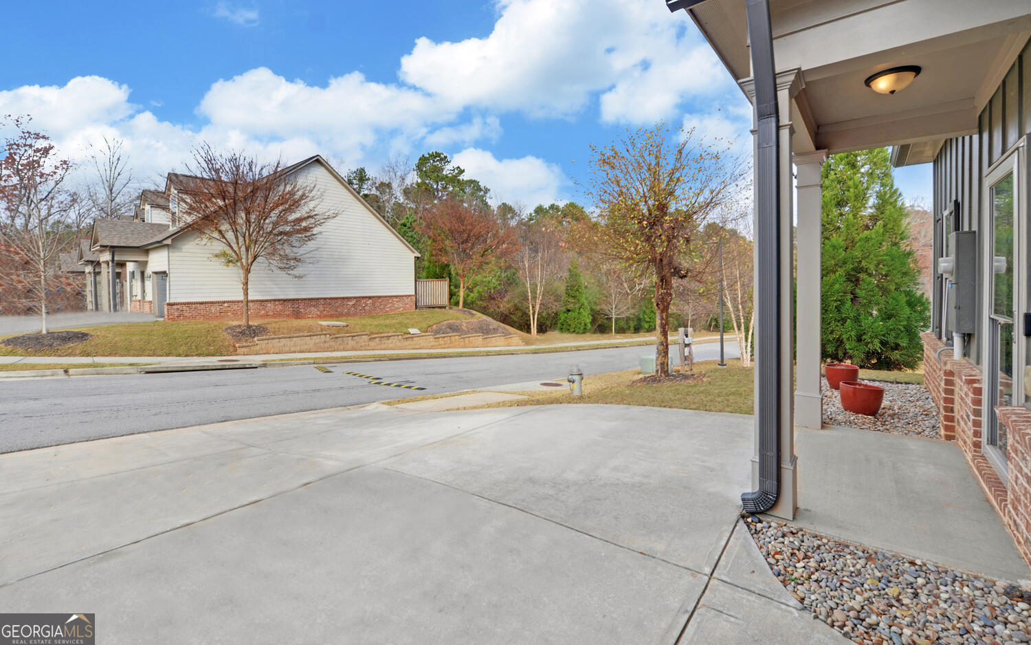 3786 Shades Valley LN