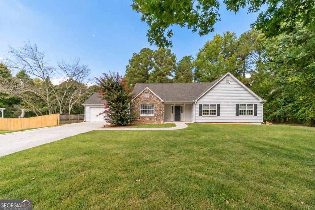 Photo of 660 Tribble Creek Drive, Grayson, GA 30017 (MLS # 10842160)