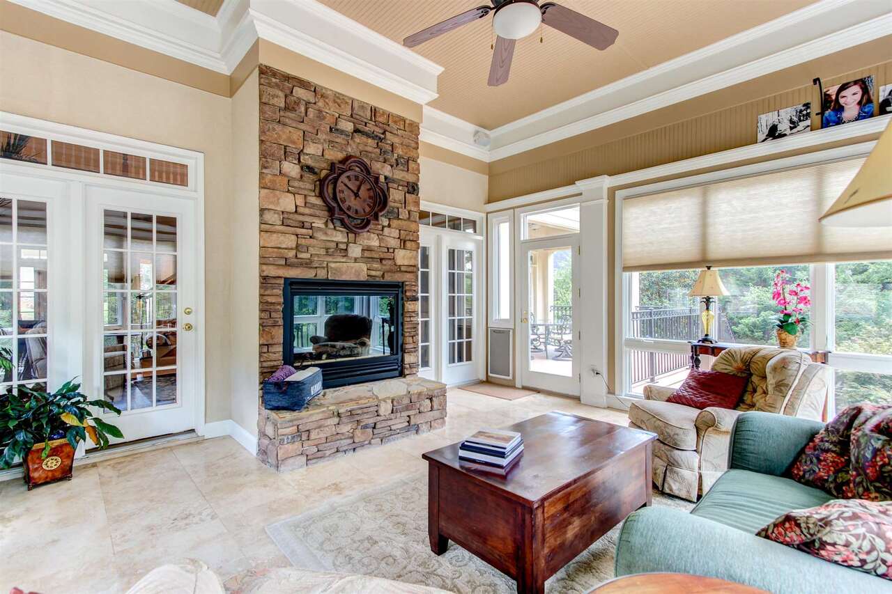 The Point On Lake Kedron - Residential
