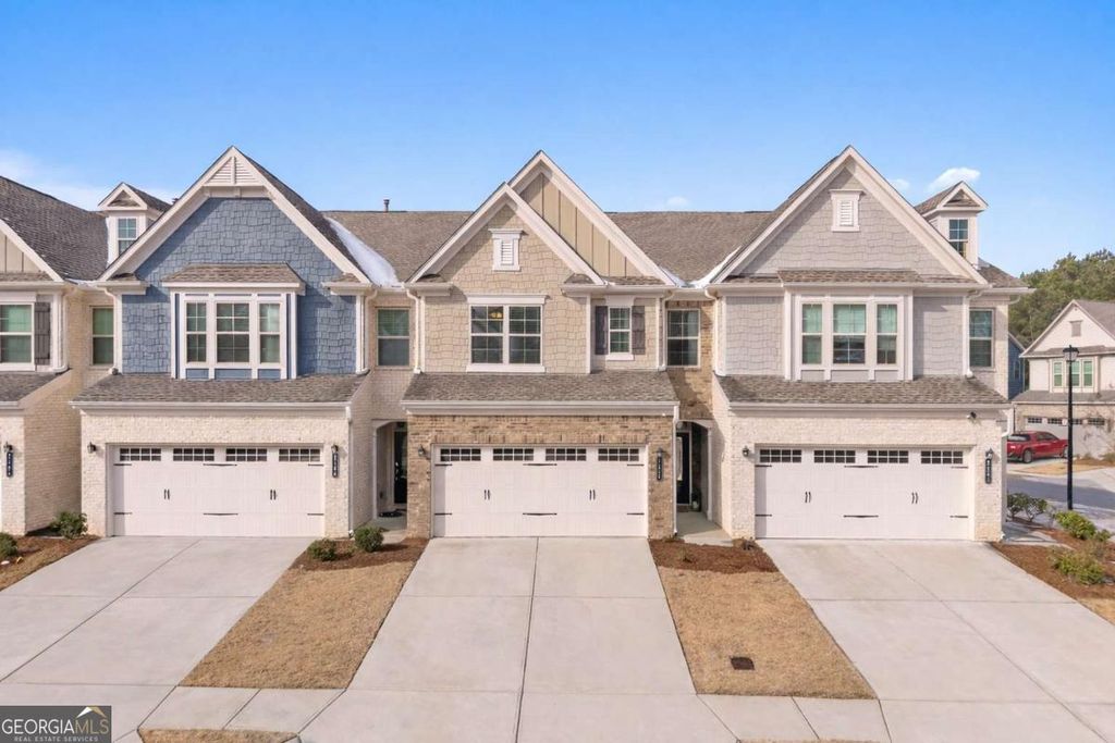 Photo of 2210 Lanier Harbor Pointe, Buford, GA 30518 (MLS # 10681983)