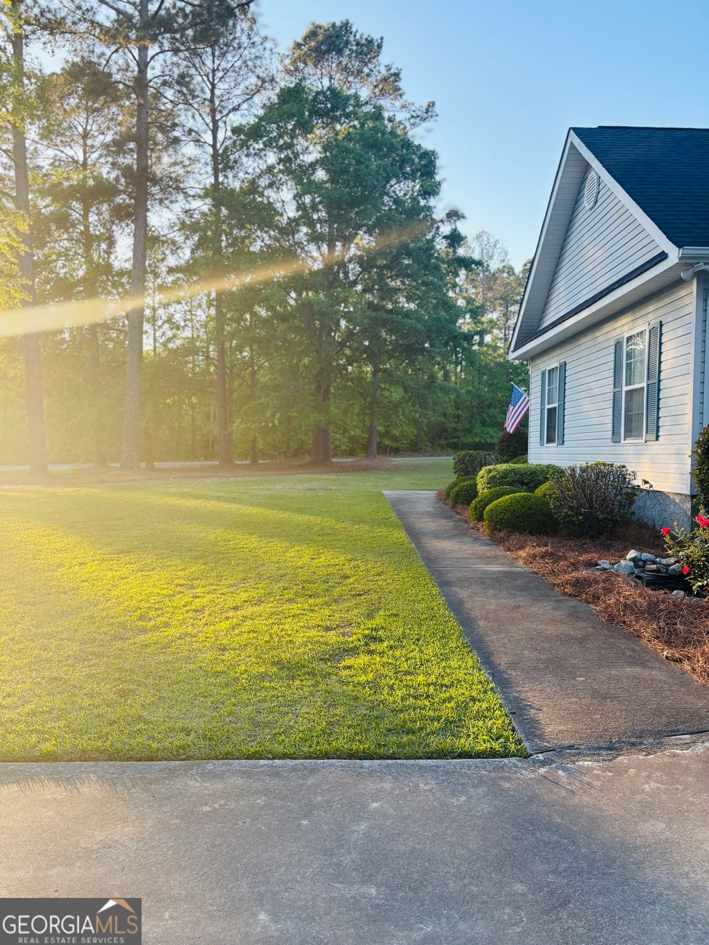 Photo of 733 Flanders Lane, Dublin, GA 31021 (MLS # 10742000)