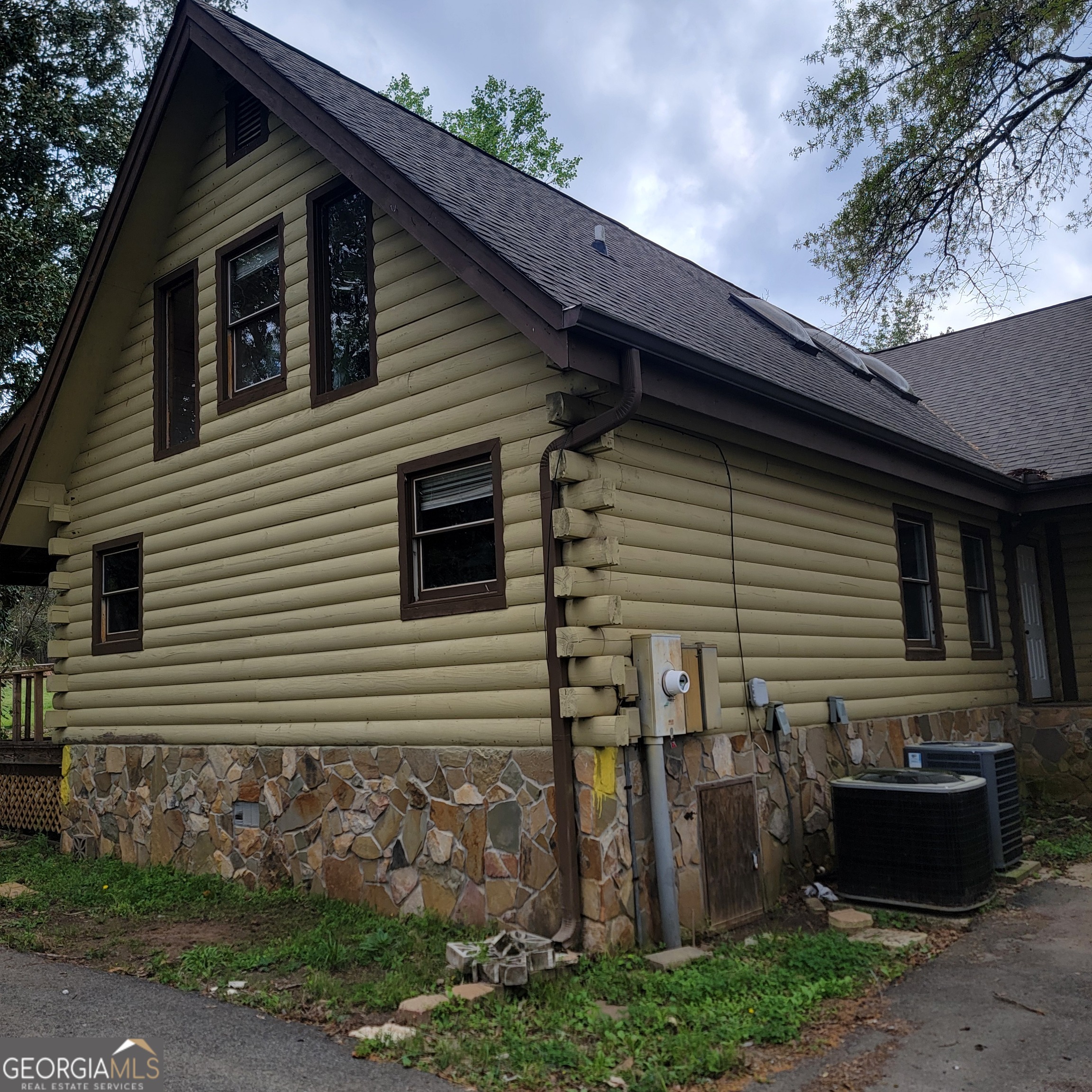 24 Alexander RD