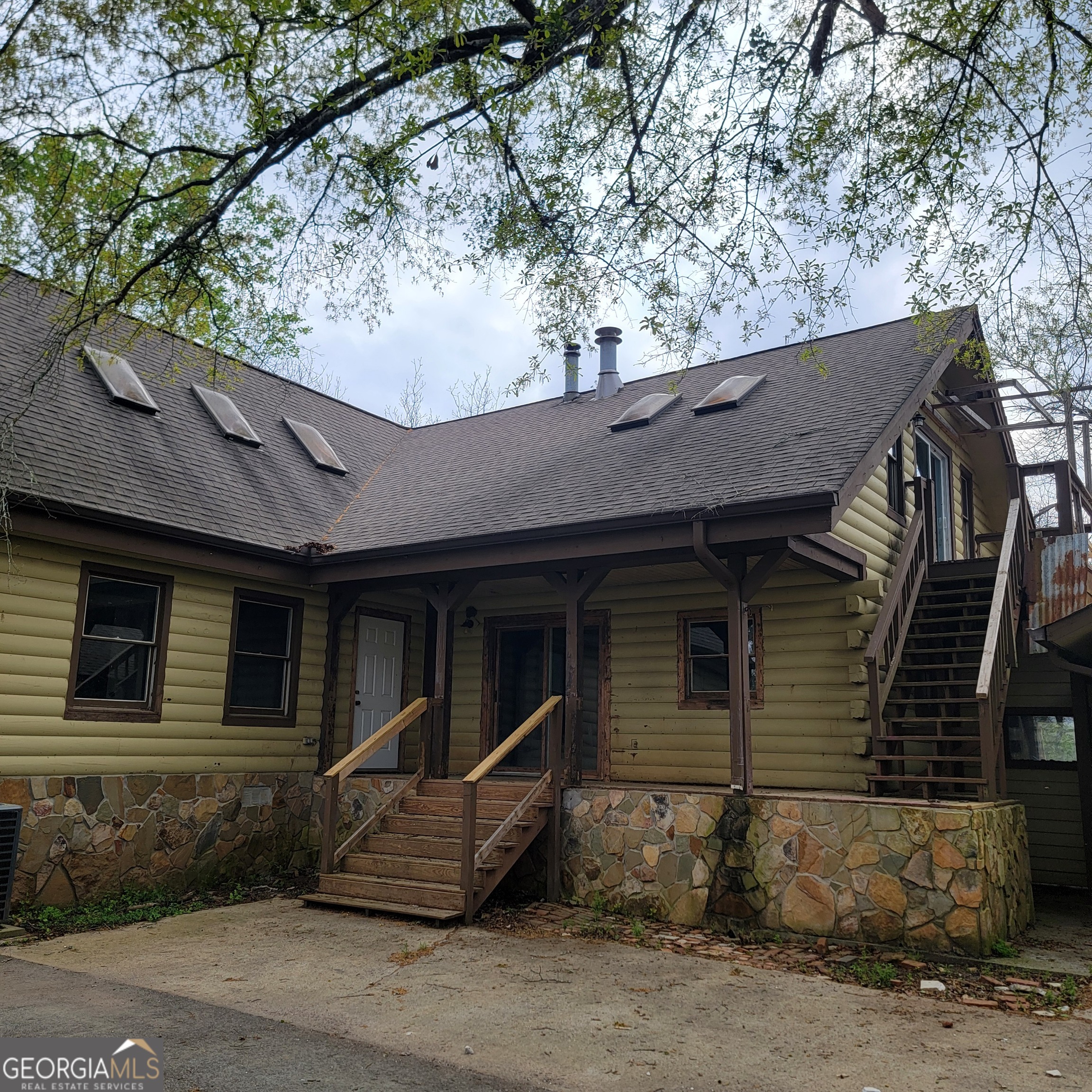 24 Alexander RD