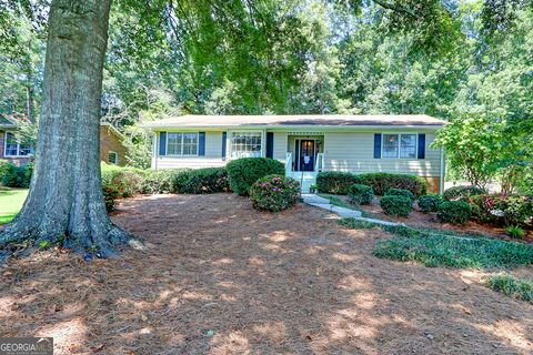 Photo of 4627 Nantucket Drive SW, Lilburn, GA 30047 (MLS # 10592522)