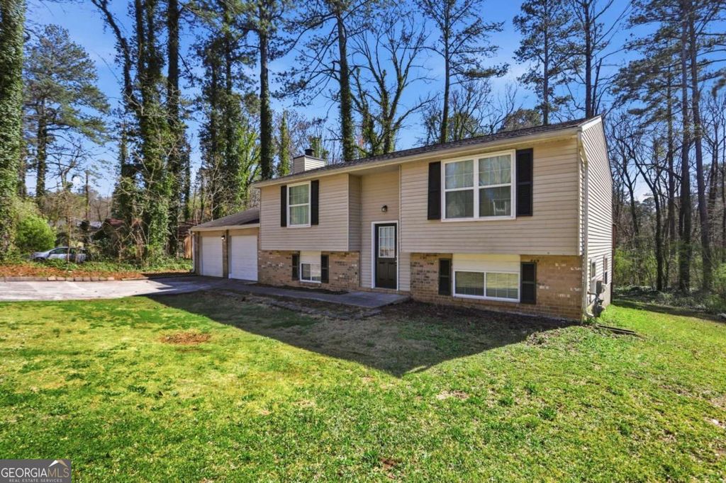 Photo of 1949 N Landing Way, Marietta, GA 30066 (MLS # 10710572)