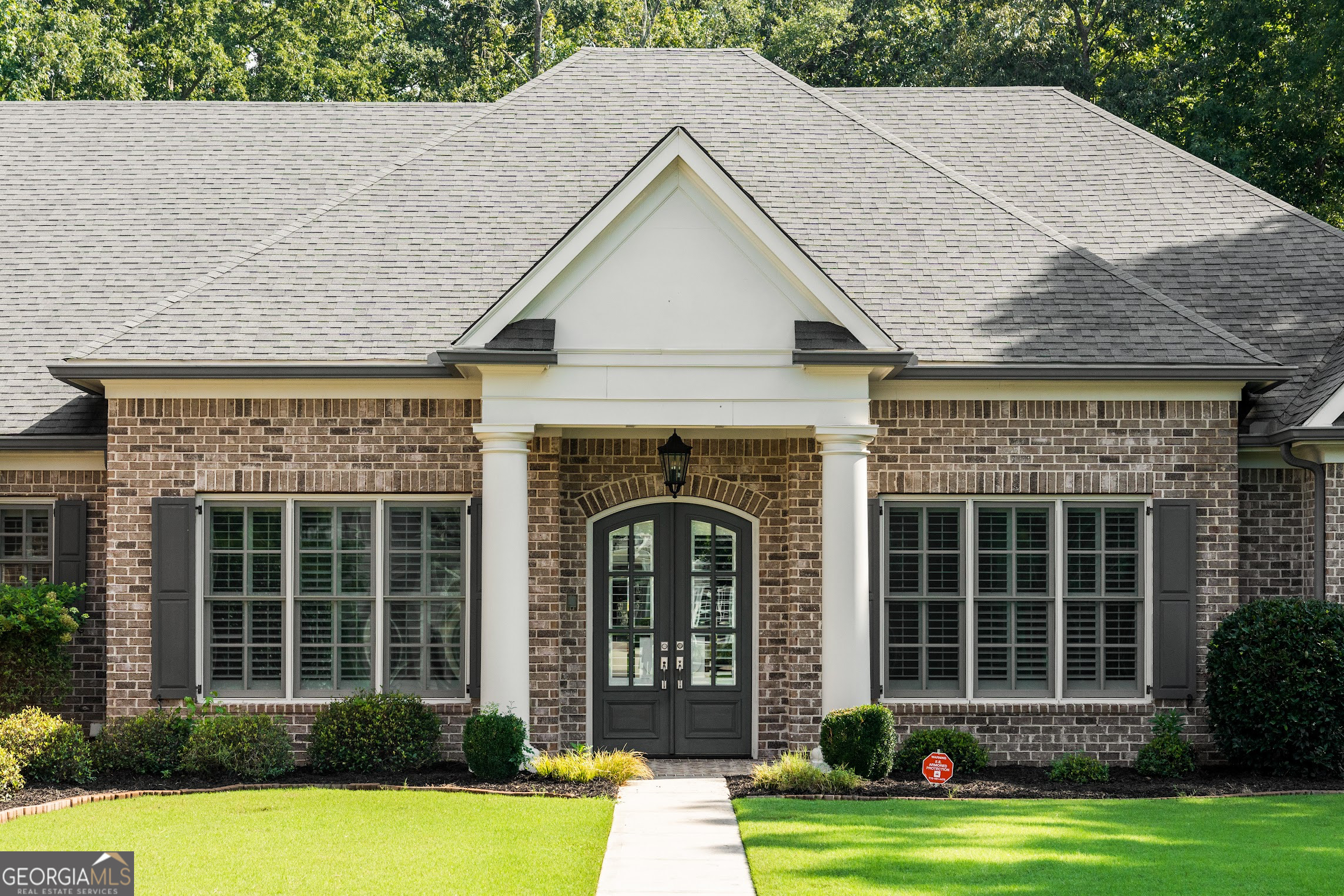 345 Sidney LN