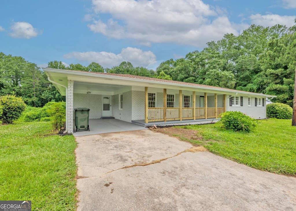 Photo of 13 Brown Street, Toccoa, GA 30577 (MLS # 10792985)