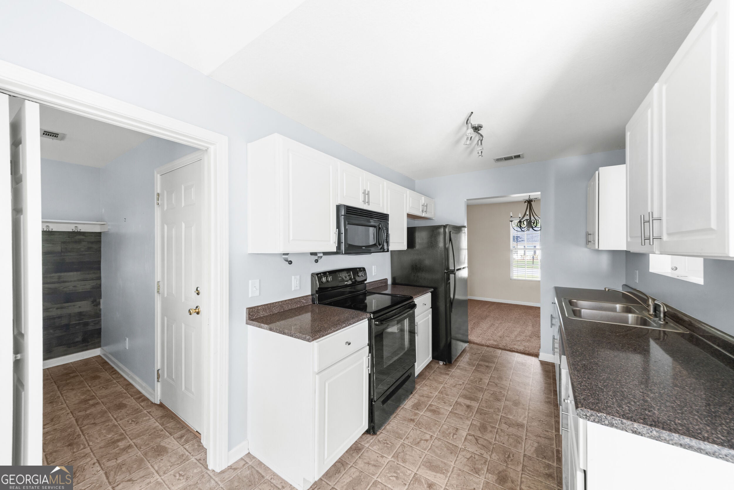 9020 Whispering Pines BLVD