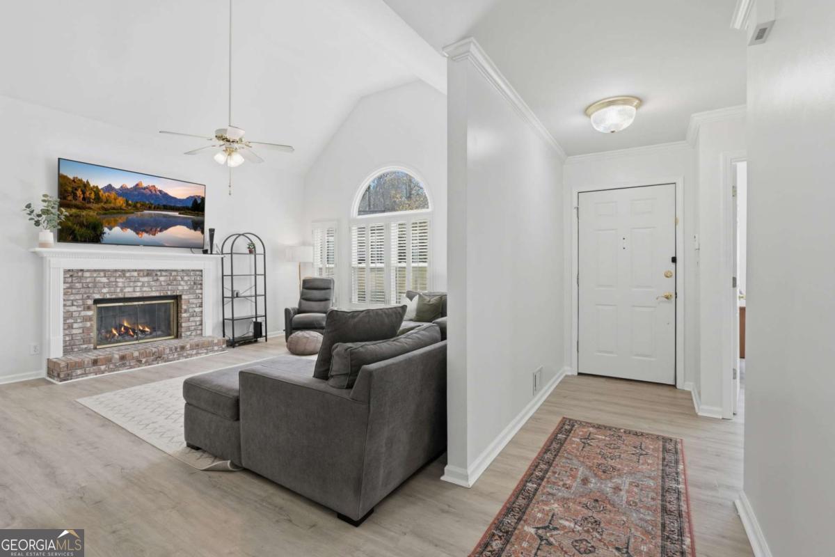 3075 Laurel Song WAY