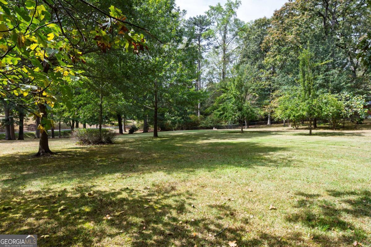 HAMMOND WOODS - Land