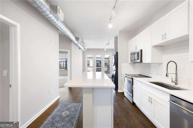 5300 PEACHTREE RD 3207