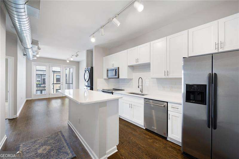 5300 PEACHTREE RD 3207