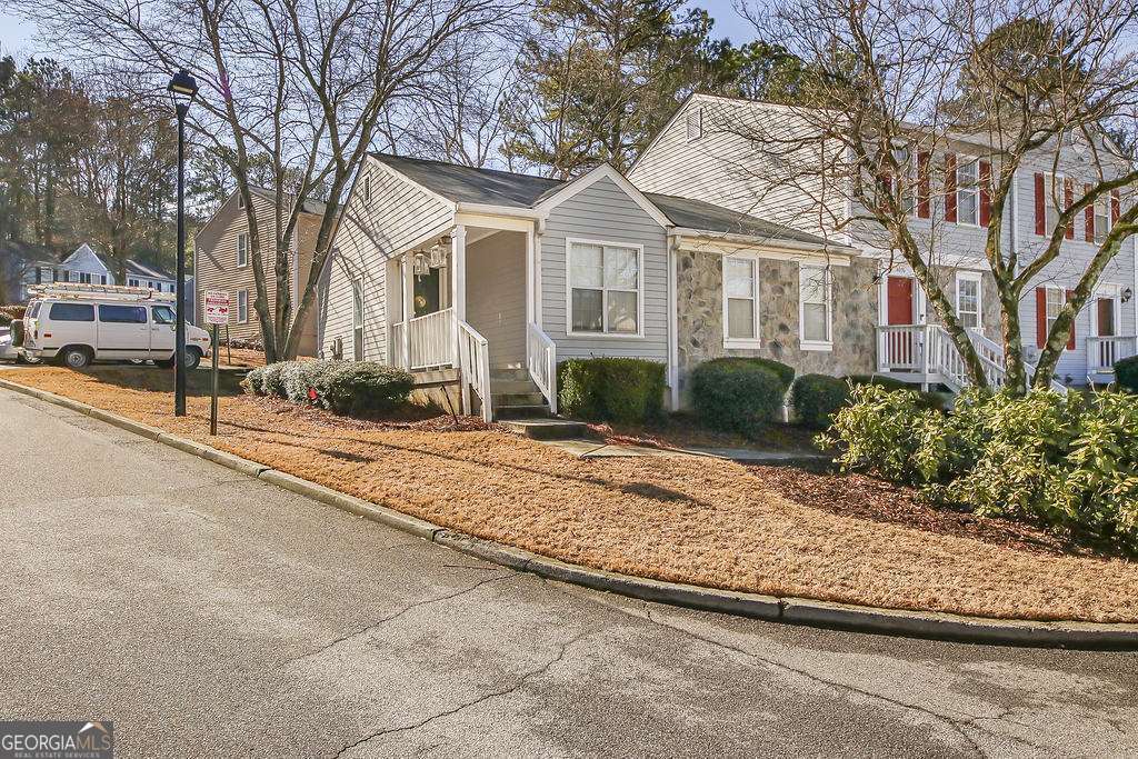 4018 Bayside CIR