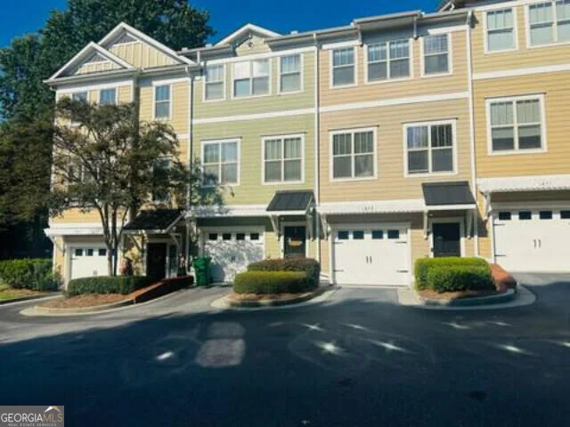 1873 Sterling Oaks Circle NE