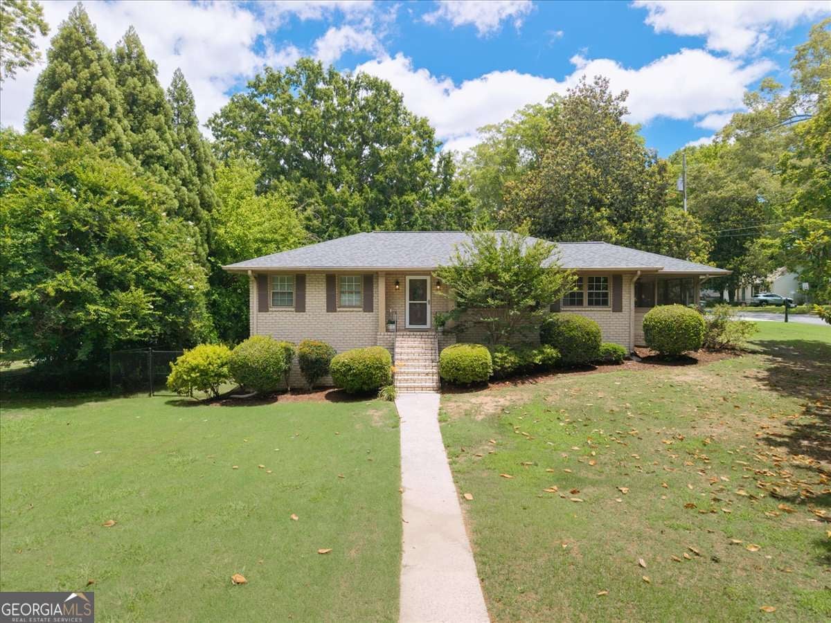 455 Freyer DR NE