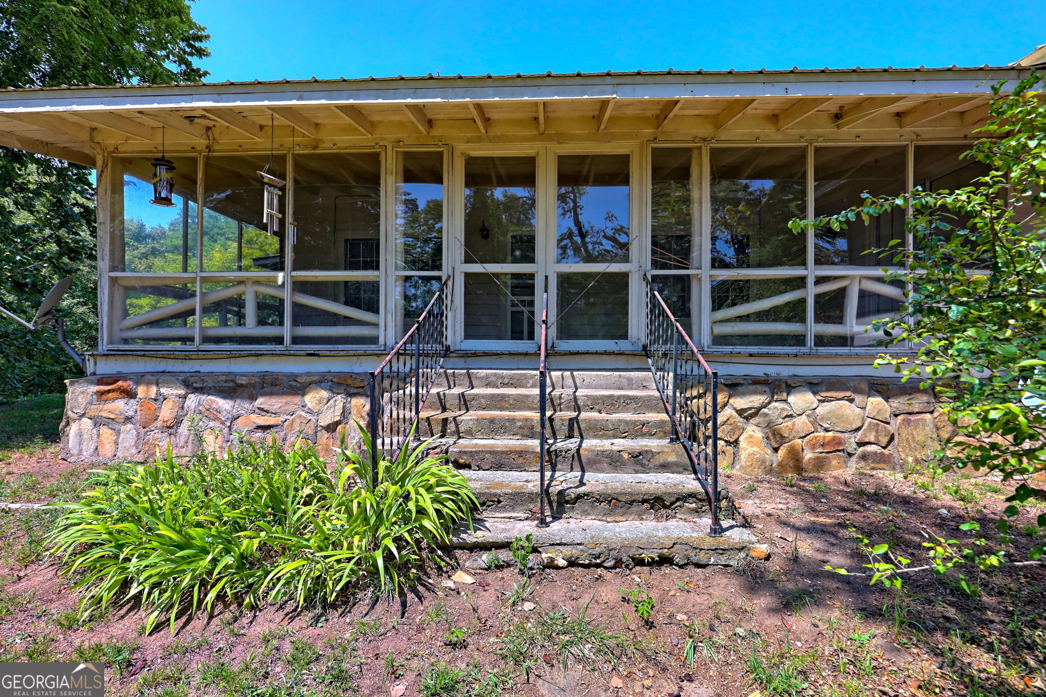 23 Tanglewood LN