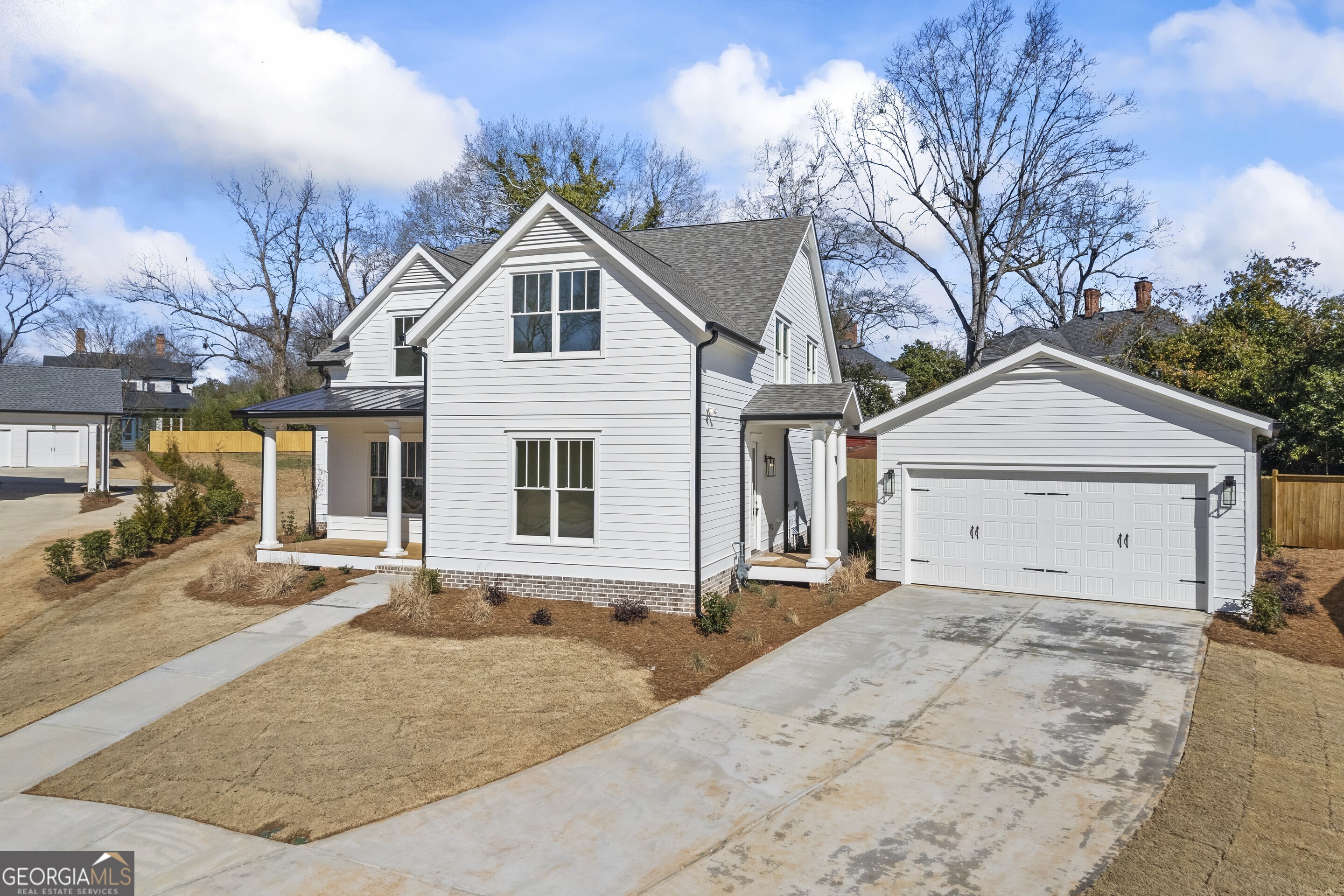 690 Foster Park LN