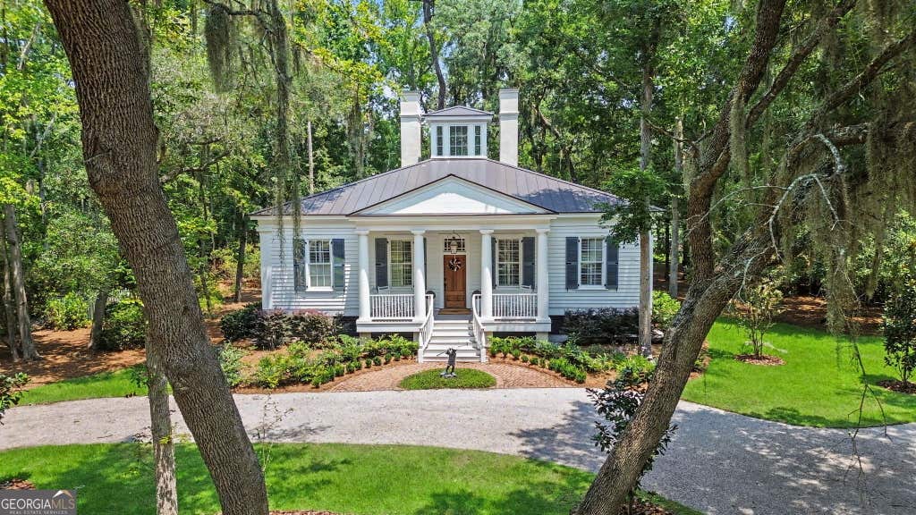 Photo of 192 Myrtle Grove Lane, Richmond Hill, GA 31324 (MLS # 10823105)