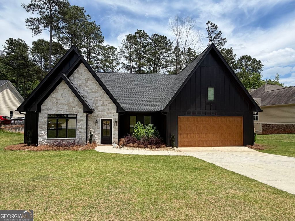 Photo of 163 Rias Way, Bremen, GA 30110 (MLS # 10780233)