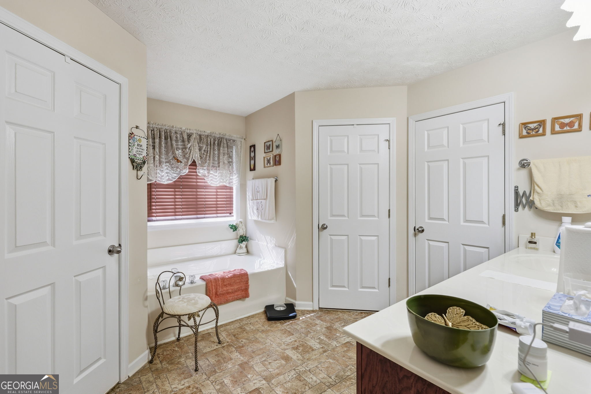 The Hills at Mountain View - Residential
