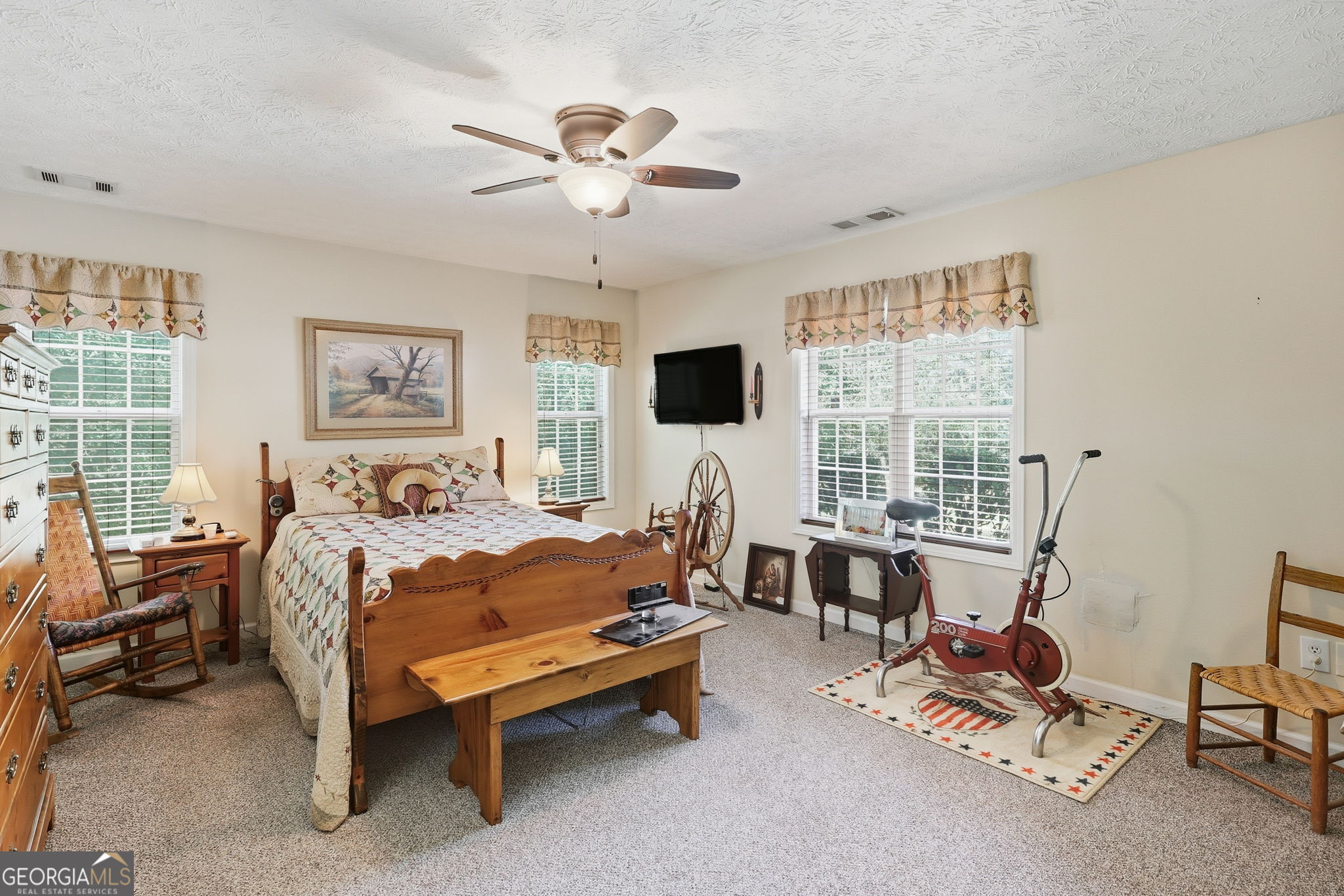 The Hills at Mountain View - Residential