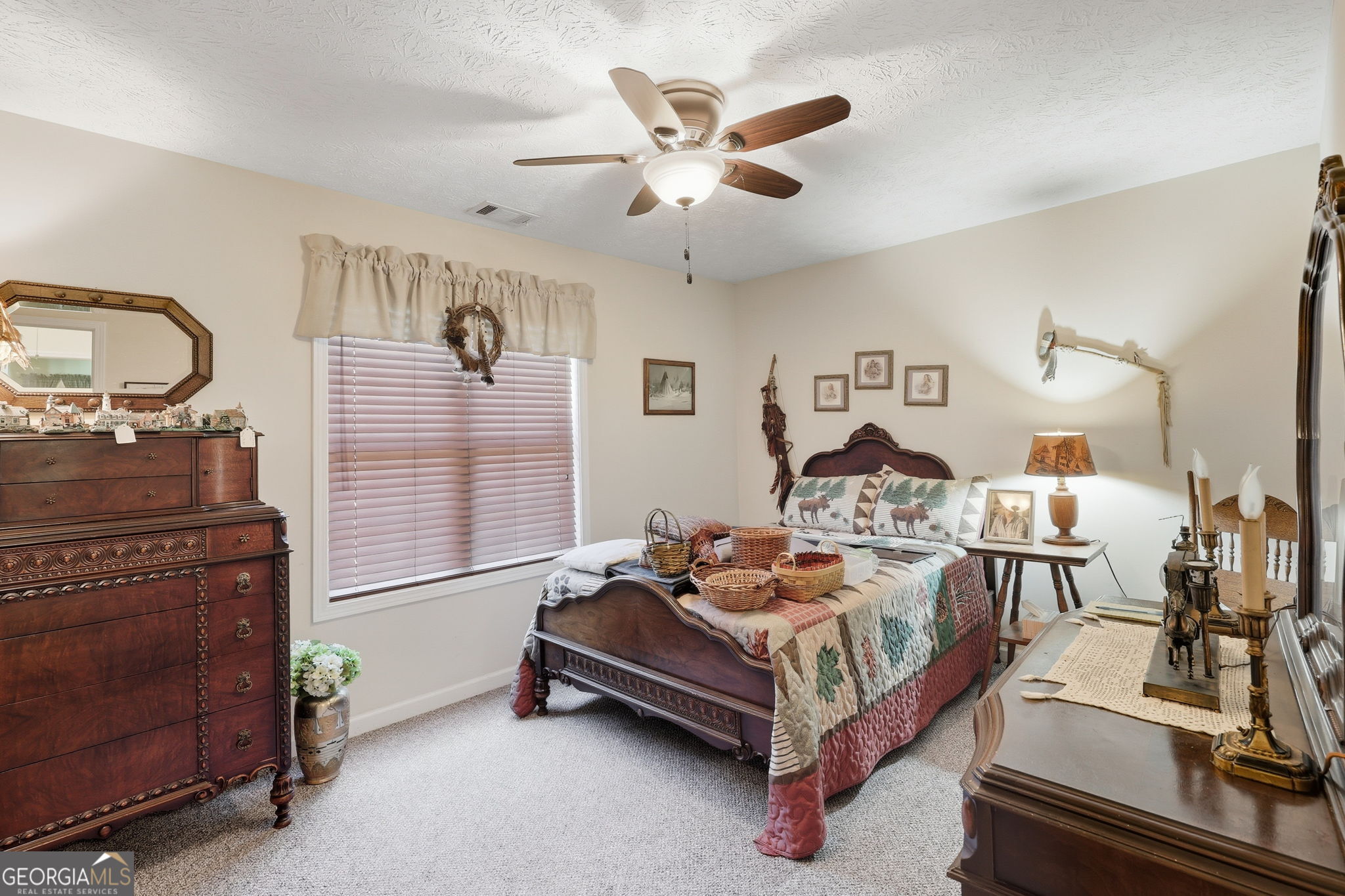 The Hills at Mountain View - Residential