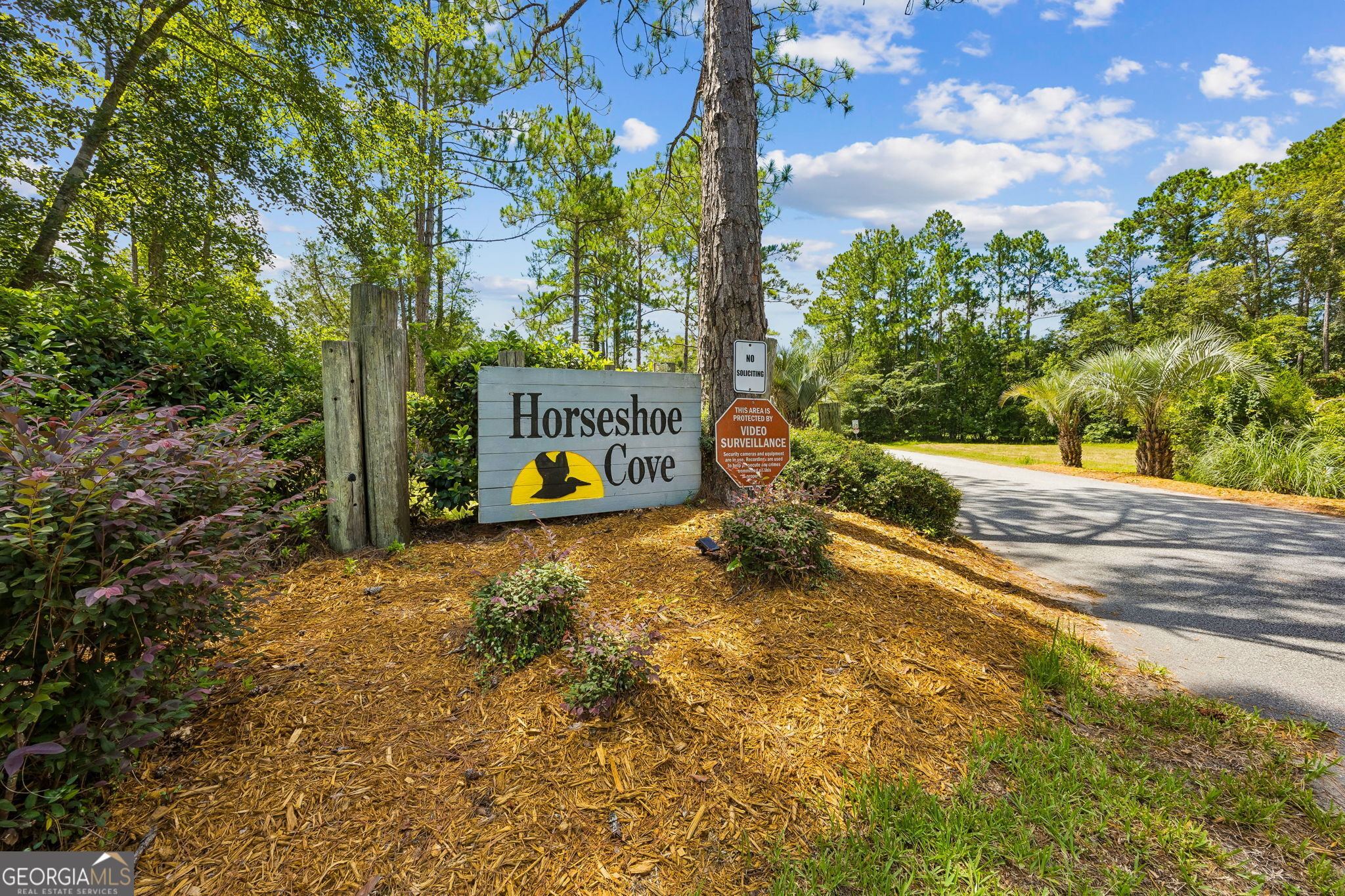 15 Horseshoe CT W
