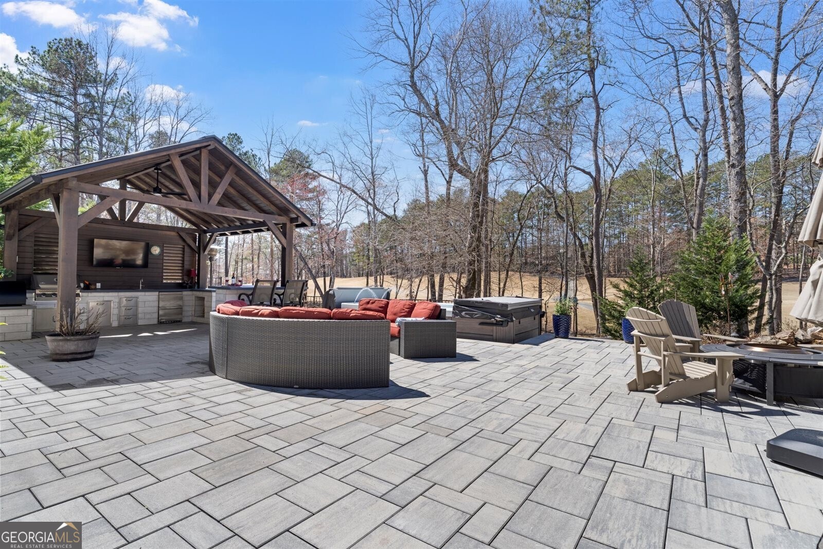 78 CUTHBERT LN NE