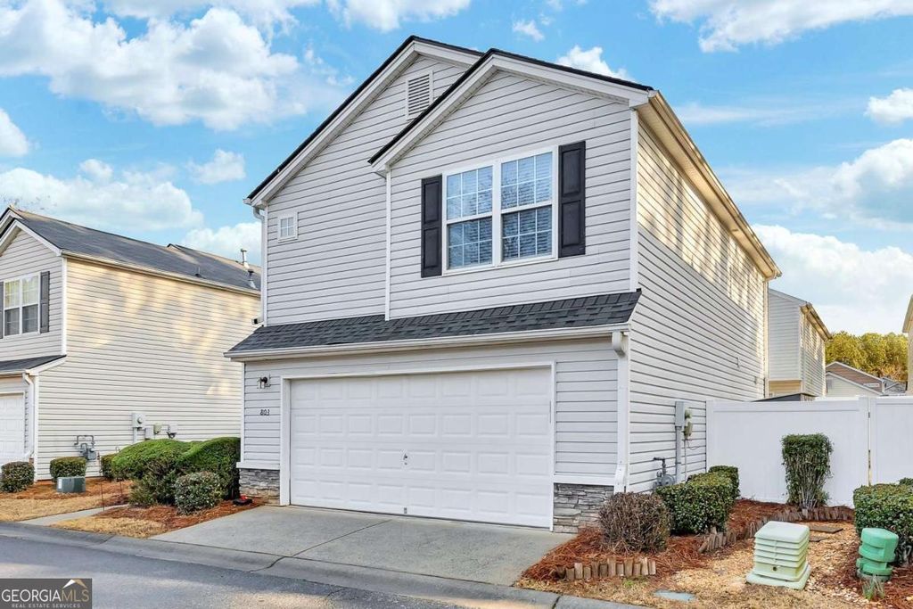 Photo of 803 Windcroft Circle NW, Acworth, GA 30101 (MLS # 10697017)