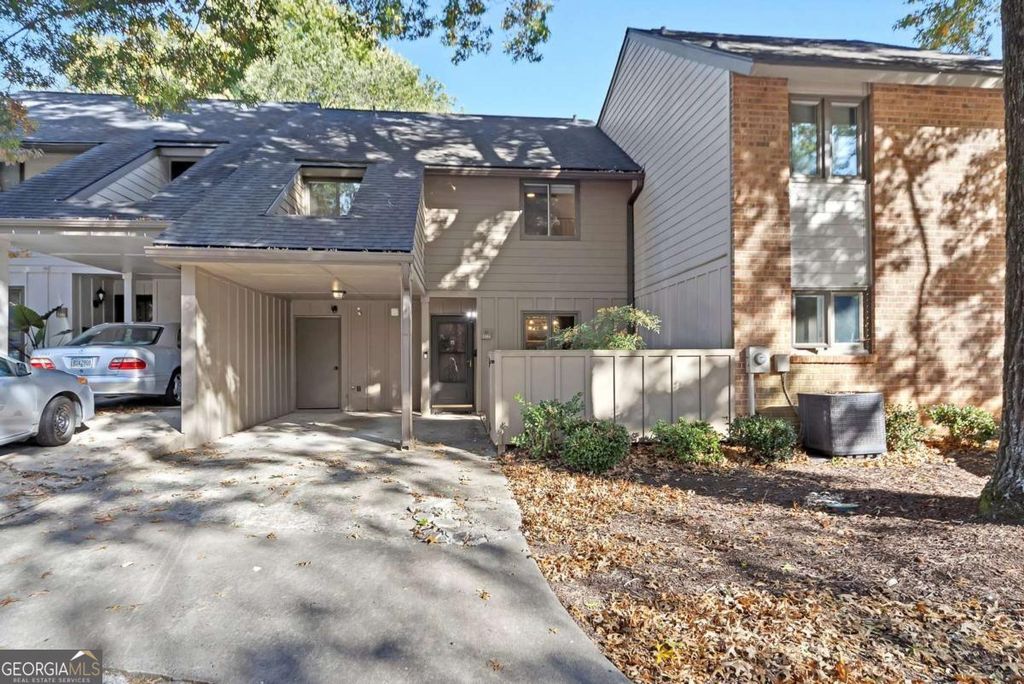 Photo of 2484 Cedar Canyon Road SE, Marietta, GA 30067 (MLS # 10631298)