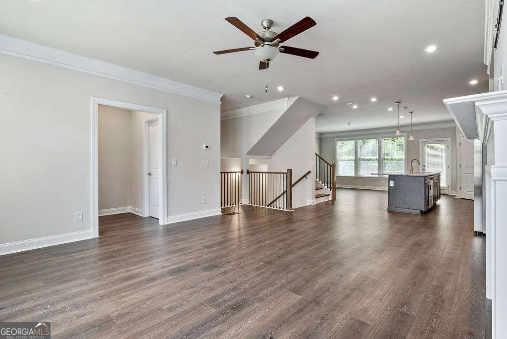 1395 Harris WAY