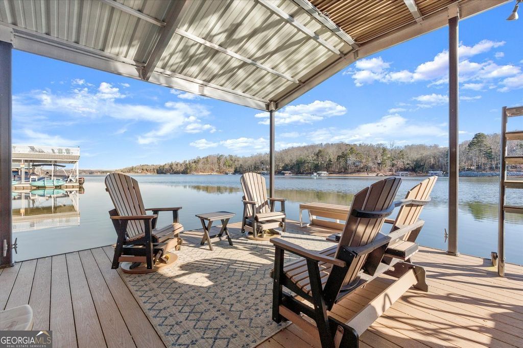 Photo of 1330 Lake Shore Circle, Gainesville, GA 30501 (MLS # 10672100)