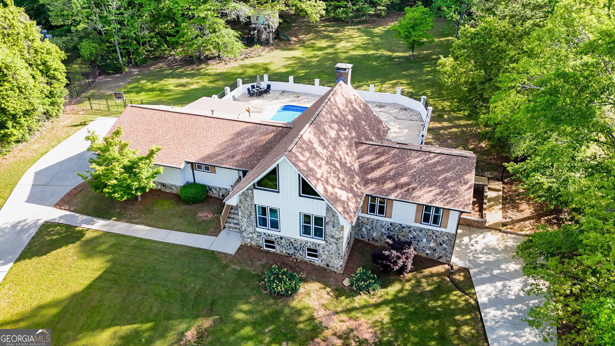 3222 Bay View DR