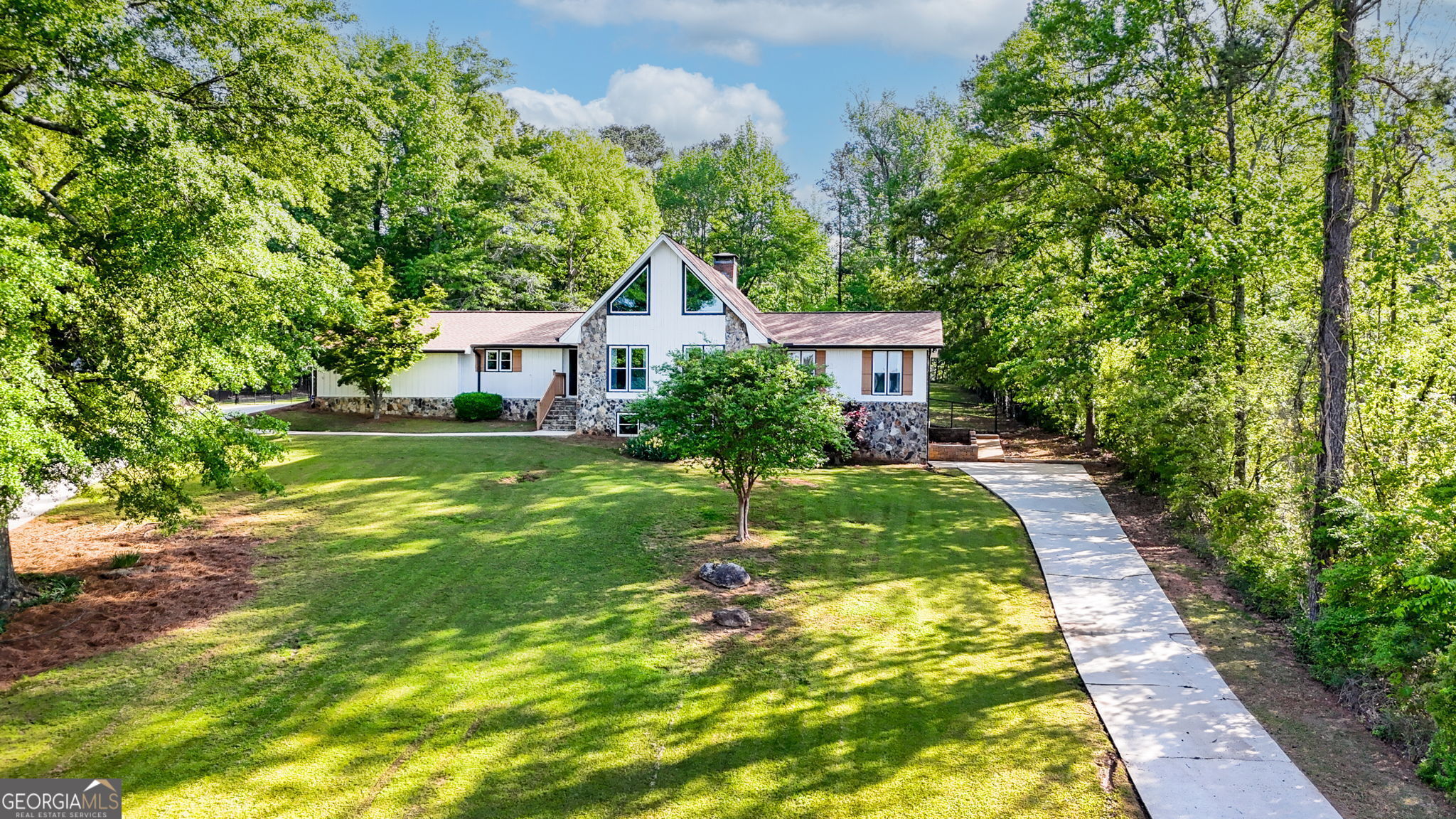 3222 Bay View DR