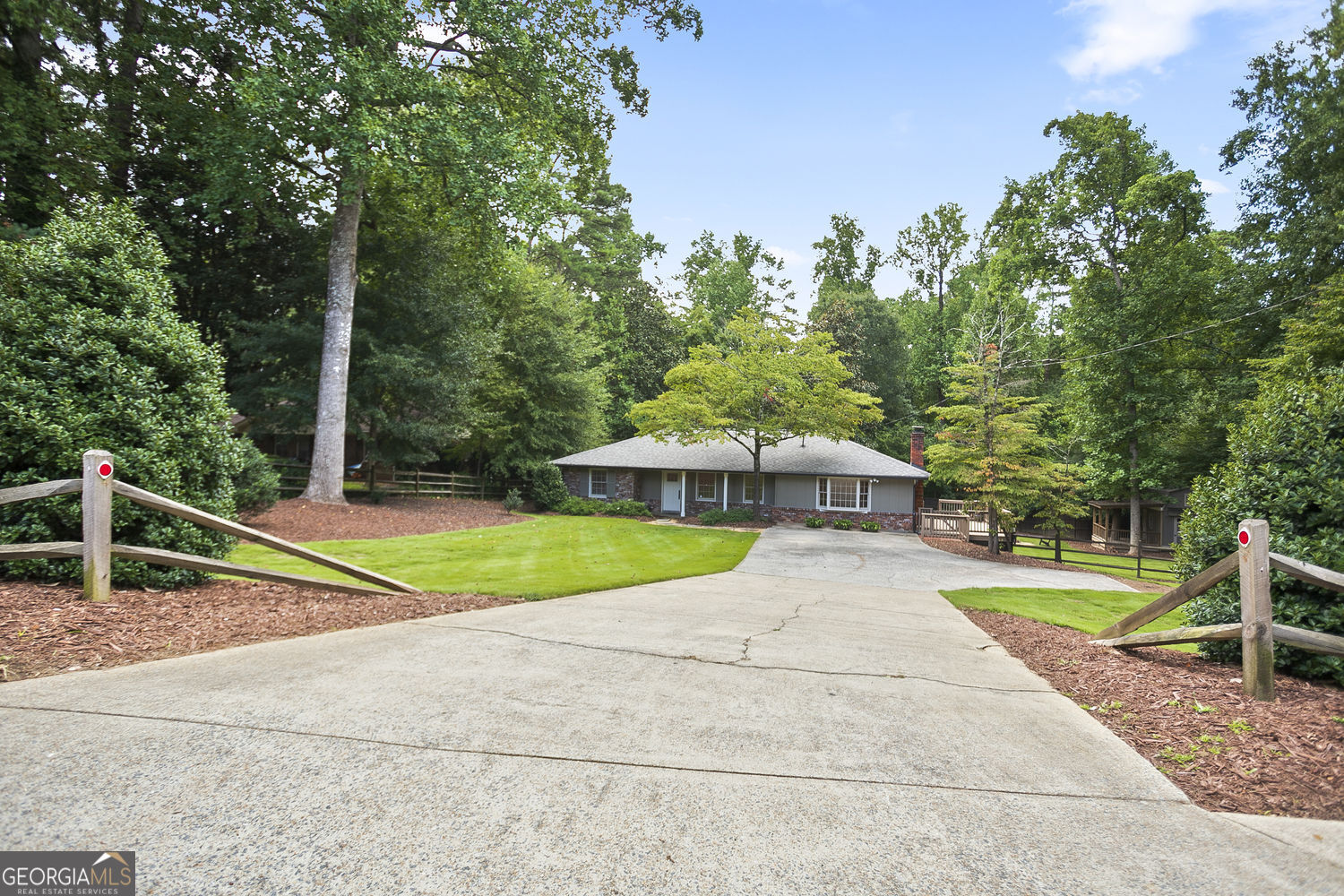 4000 Lower Roswell RD