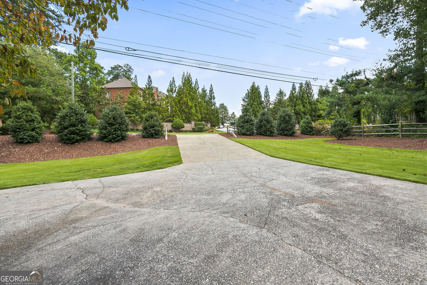4000 Lower Roswell RD