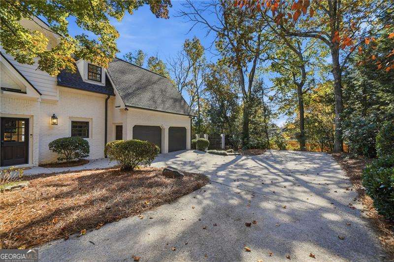 Huntcliff - Residential