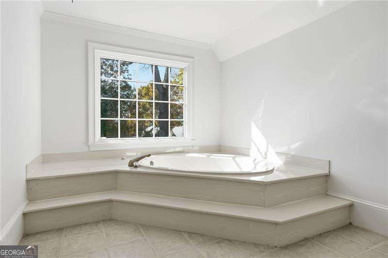 Huntcliff - Residential