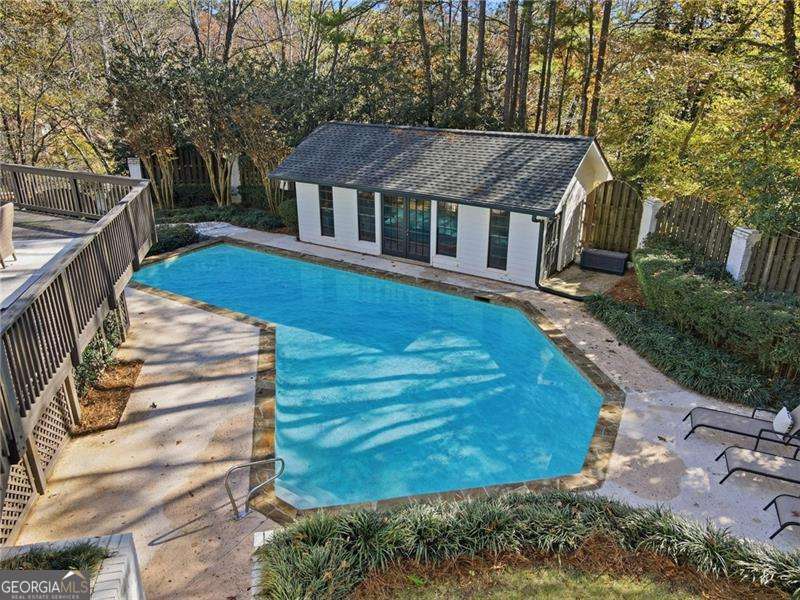 Huntcliff - Residential