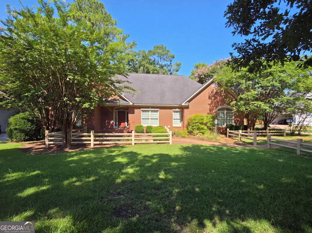 Photo of 2109 Cumberland Lane, Albany, GA 31721 (MLS # 10831963)
